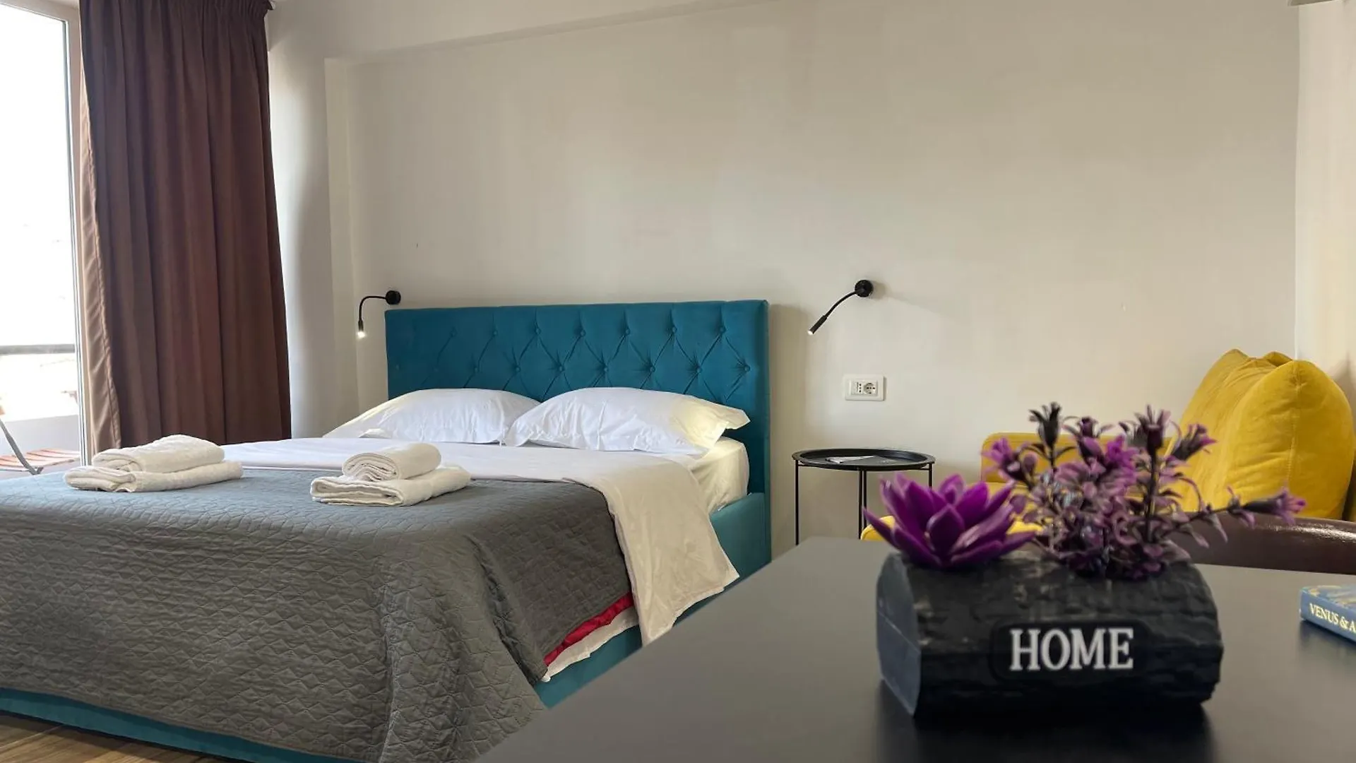 Boutique Central Studio Apartments 地拉那
