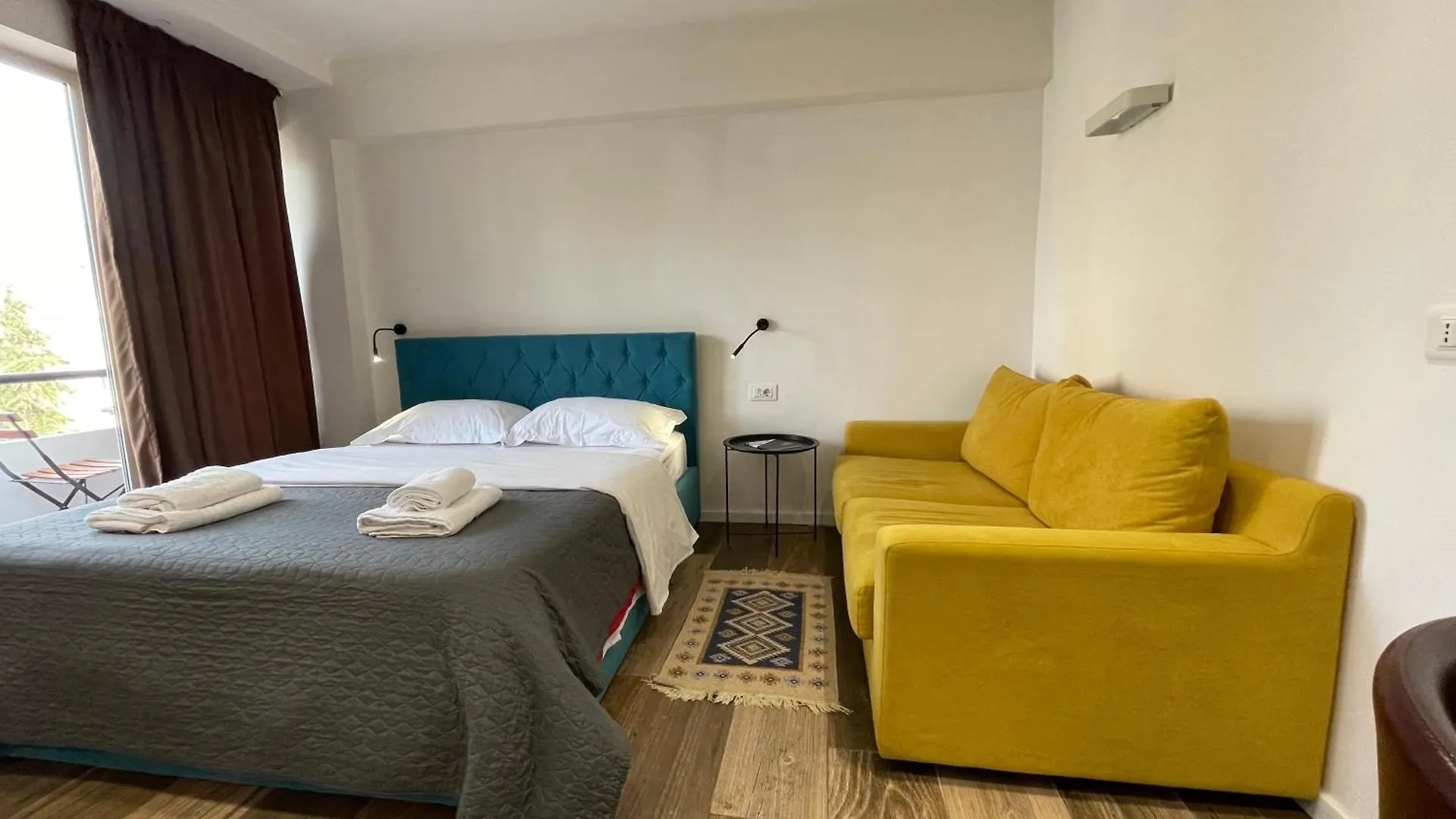 Boutique Central Studio Apartments 地拉那