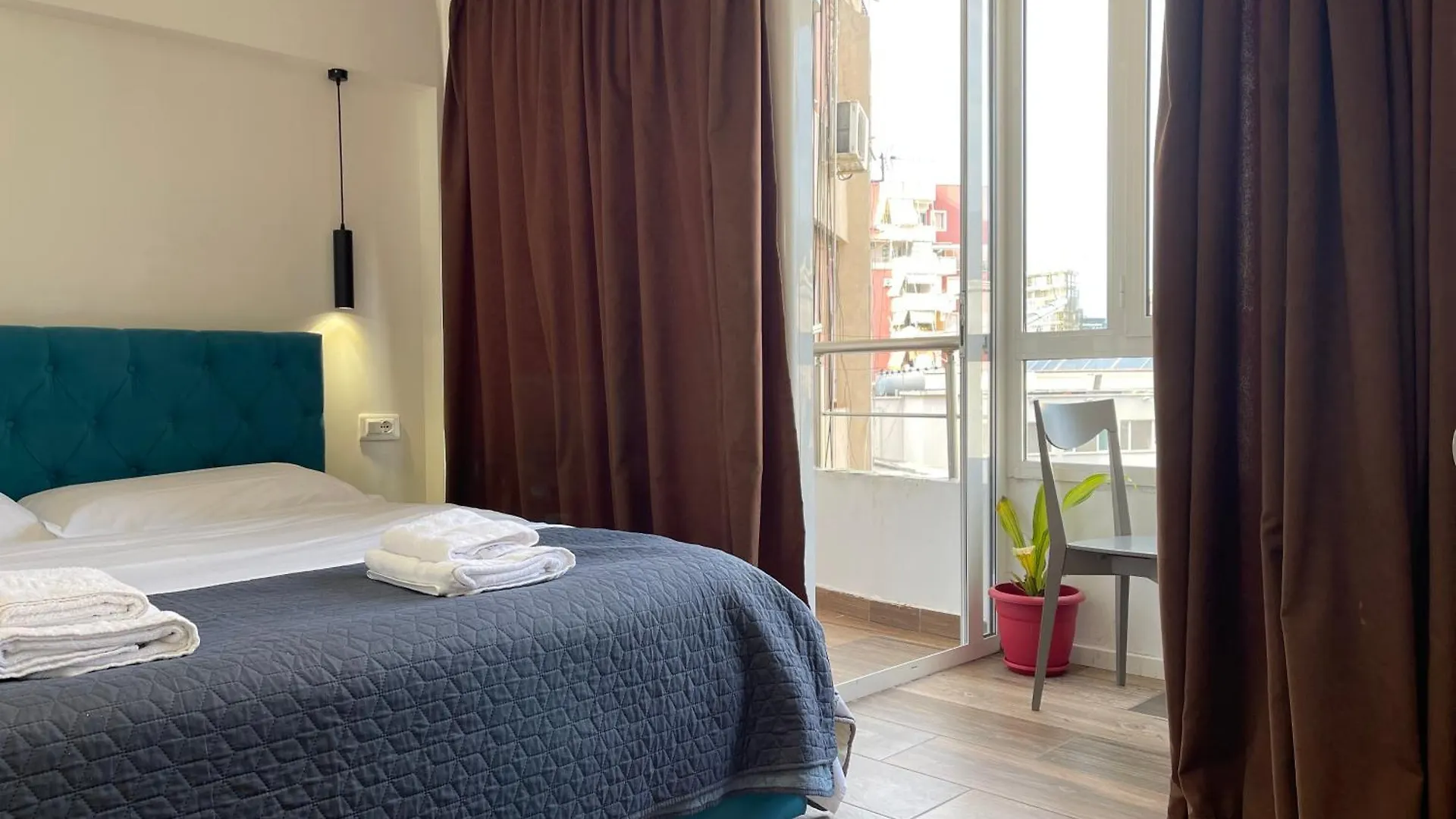 Boutique Central Studio Apartments 地拉那