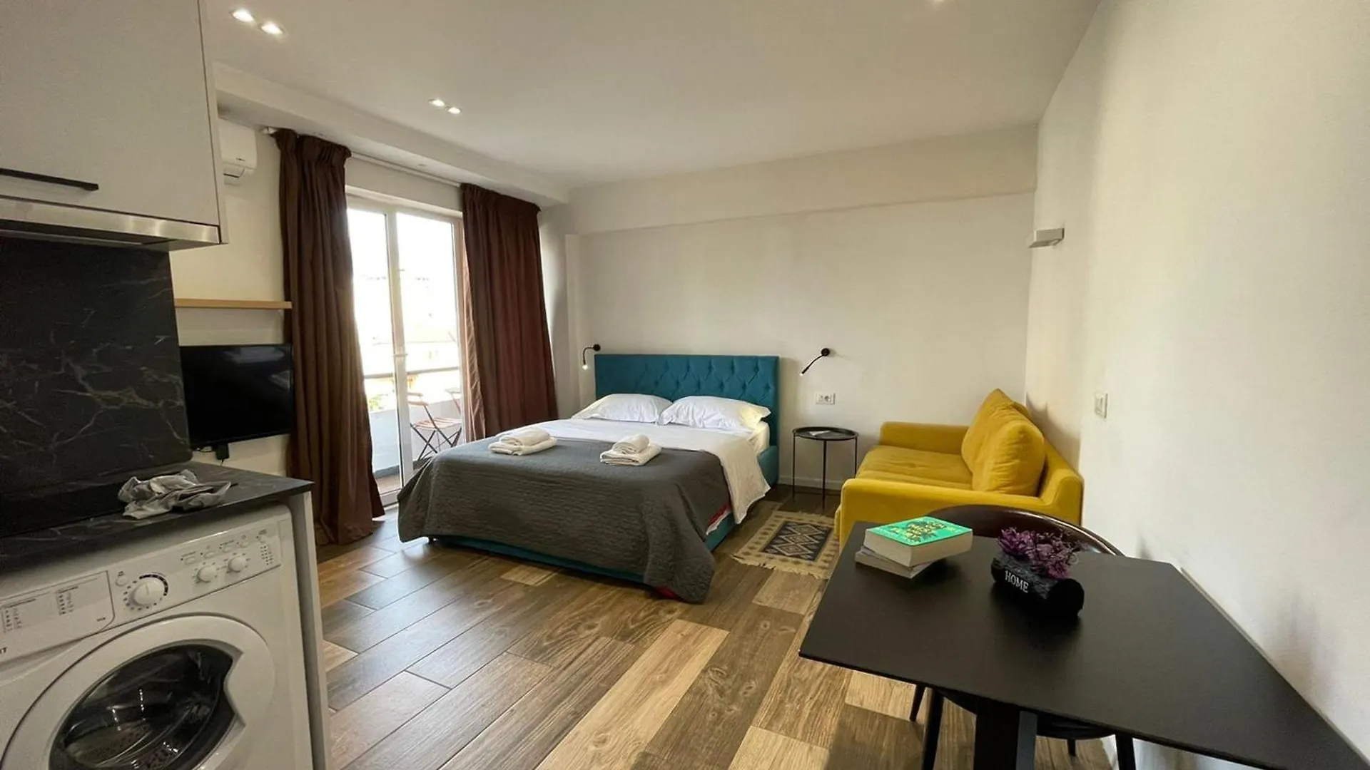 Boutique Central Studio Apartments Tirana