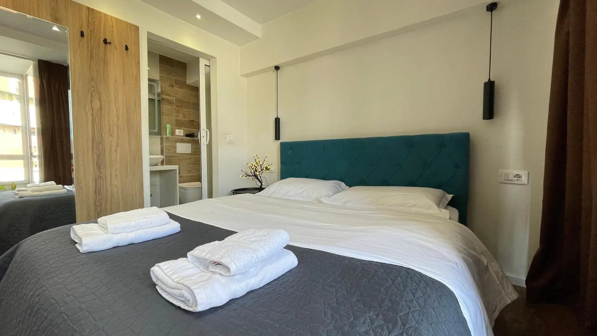 Boutique Central Studio Apartments Tiran 0*,  Arnavutluk